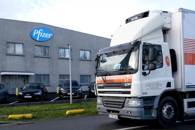 Primele loturi de vaccin Pfizer au început să fie transportate către țările UE