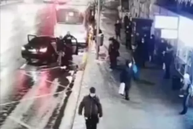 VIDEO | O fată de 15 ani, răpită în plină stradă, la Cluj-Napoca. Polițiștii au reținut trei bărbați
