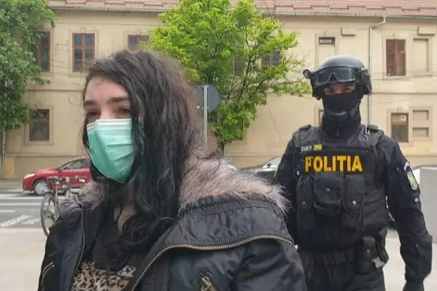 Închisoare pentru o româncă adeptă ISIS. Ce pedeapsă a primit pentru propagandă teroristă