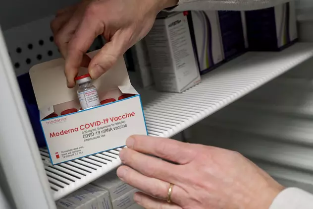 Primele doze de vaccin Moderna, distribuite miercuri în centrele de vaccinare. Cum au fost împărțite