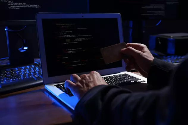 Clienții a șase mari bănci din România, ținta hackerilor. Cum încearcă aceștia să le ia banii din conturi și cum ne poate feri de fraude „regula celor trei NU‟