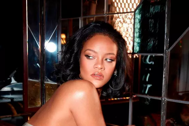O fotografie topless cu Rihanna a stârnit furie în India: „Cultura noastră nu este costumul tău” - FOTO
