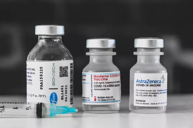Ministerul Sănătății anunță că vaccinurile​ Pfizer, Moderna și AstraZeneca sunt sigure pentru pacienții cu boli autoimune, dar recunoaște că nu au fost făcute studii pentru această categorie