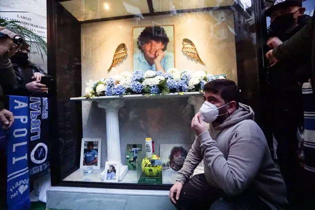 Un psiholog şi doi infirmieri, vizați de o anchetă pentru omucidere în cazul morții lui Diego Maradona