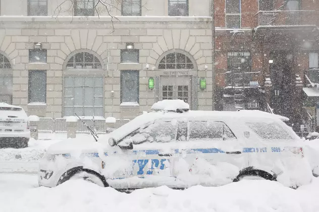 VIDEO | O furtună de zăpadă puternică a lovit câteva state americane. Mai multe centre de vaccinare anti-COVID au fost închise