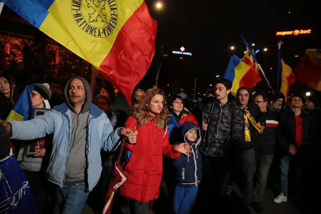 Noi proteste în București și Constanța. „Foamea ne scoate din casă”