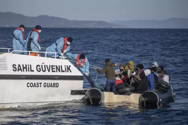 Două vase cu migranți s-au scufundat în Marea Egee. Cel puțin 14 oameni au murit. Atena critică Ankara pentru zecile de morți din mare