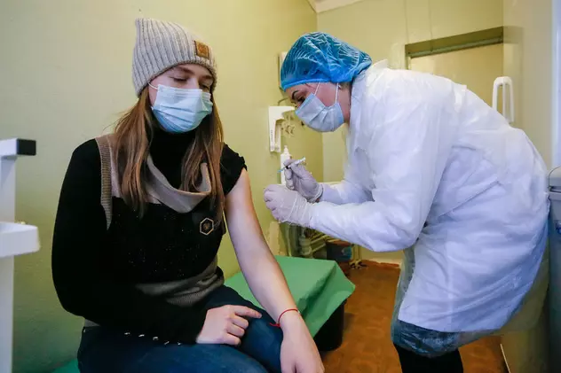 Un stat american le oferă tinerilor obligaţiuni de 100 de dolari pentru a se vaccina anti-COVID