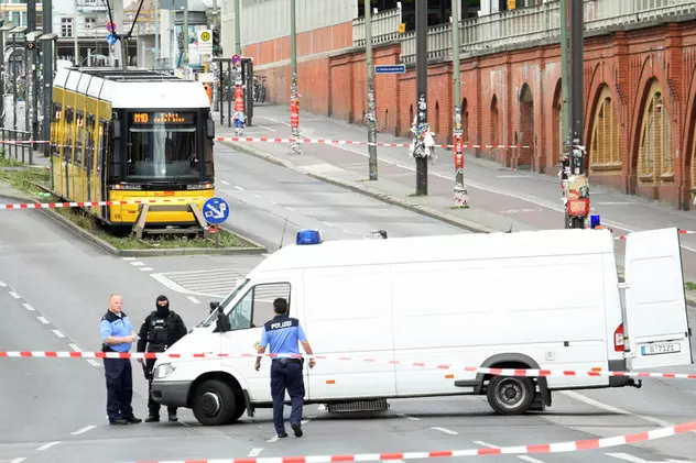 Doi adolescenți au furat un tramvai, în Bremen, și s-au plimbat doi kilometri, înainte să fie prinși de poliție