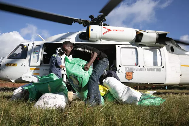 Patru persoane au murit, după ce un elicopter militar s-a prăbușit peste o casă, în Zimbabwe