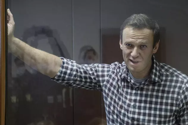 Aleksei Navalnîi, aflat în greva foamei, amenințat că va fi hrănit cu forța