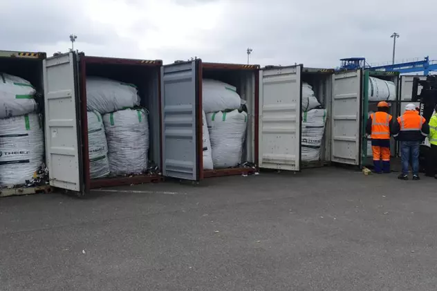 EXCLUSIV FOTO | 50 de containere pline cu deșeuri din Germania, descoperite  în Portul Agigea: „Sunt doar gunoaie nereciclabile”