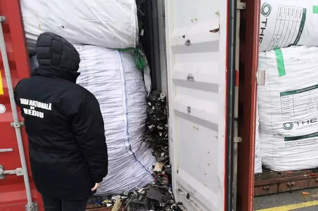 Containerele de gunoaie de import descoperite ieri la Agigea nu sunt primele. Televiziune franceză, acum doi ani: „România devine pubela Europei”