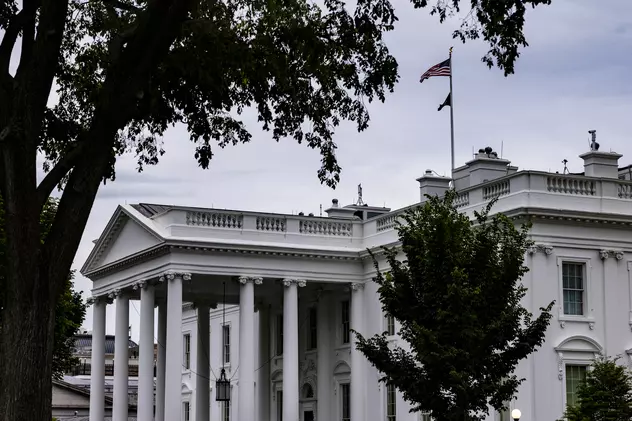 Patru persoane au fost lovite de fulger lângă Casa Albă. Două dintre acestea au murit