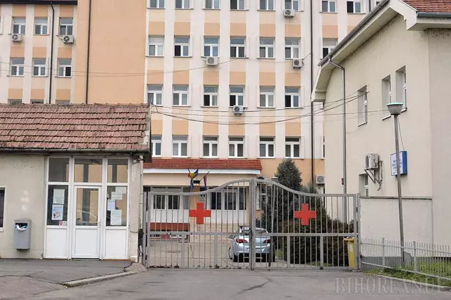 Epopeea vaccinării. Doi soți au alergat prin Oradea să facă rapelul Moderna, însă centrele erau închise. Reacția DSP Bihor
