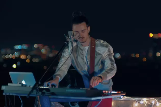 Cine e Dael Damsa, românul ajuns viral pe TikTok cântând manele în limba engleză