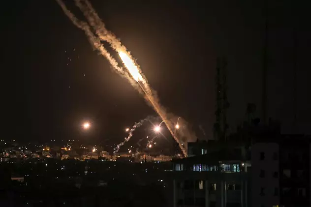 Bombardamente masive în Gaza. Bilanțul conflictului israeliano-palestinian a ajuns la 127 de morți și peste 820 de răniți
