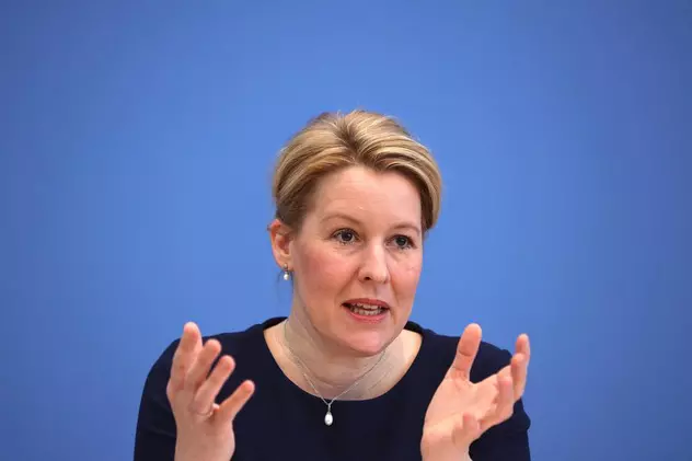 Ministrul german al familiei a demisionat, după ce a fost acuzat de plagiat