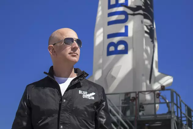 Un bilet scos la licitație pentru a-l însoți pe Jeff Bezos în spațiu, vândut cu 28 de milioane de dolari