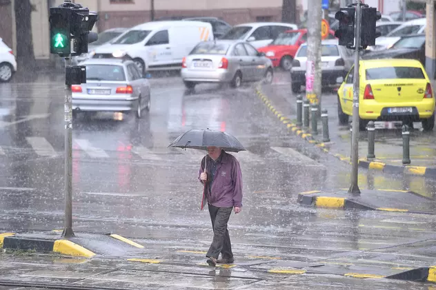 Prognoză meteo pentru București: Două zile cu ploi torenţiale și temperaturi maxime de 29 de grade Celsius