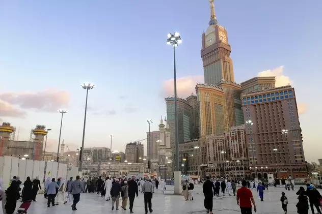 Controverse în Arabia Saudită. Moscheile, obligate să dea volumul difuzoarelor mai încet