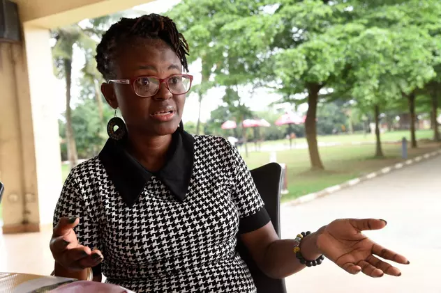 „Încă fac terapie”. Dezvăluirile unei jurnaliste din Nigeria, premiată după ce a documentat traficul de persoane
