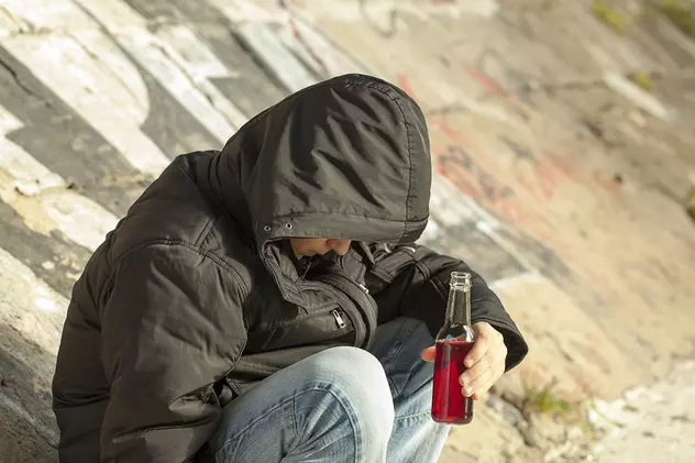 Sondaj: 35% dintre români cred că e normal consumul de alcool la copii