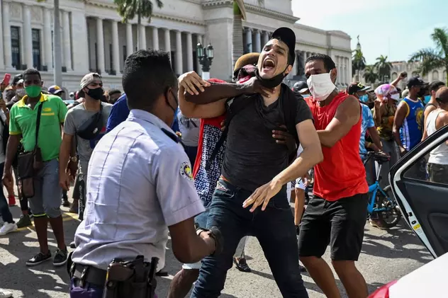 De ce se strigă „Libertate!” și „Jos dictatura!” în Cuba, unde au loc cele mai ample proteste din ultimele decenii