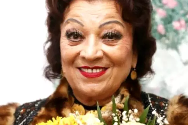 Cum arată Maria Ciobanu la 83 de ani. A renunțat la costumul popular și poartă rochii elegante