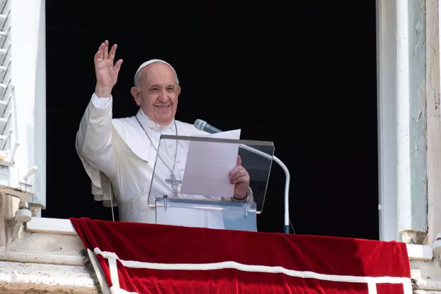 Papa Francisc a donat 100.000 de euro pentru migranţii blocaţi la frontiera dintre Polonia şi Belarus