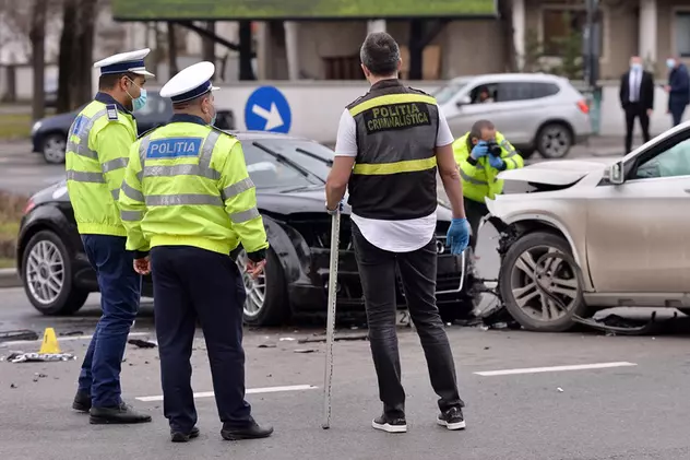 Trafic blocat pe DN 1, în urma unui accident în care un bărbat a murit, iar cinci persoane au ajuns la spital
