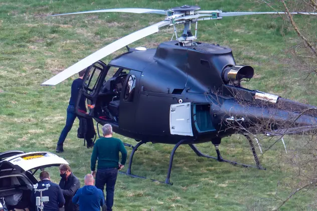 O britanică s-a trezit cu actorul Tom Cruise aterizând cu elicopterul în grădina ei
