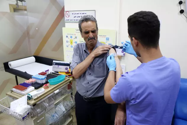 Israelul anunţă vaccinarea cu a patra doză de vaccin anti-COVID: „Ne va ajuta să trecem peste valul Omicron care mătură lumea”