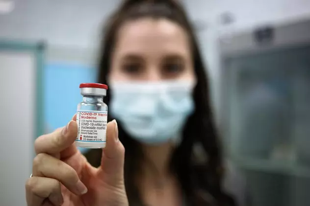 O nouă tranșă de vaccin Moderna va ajunge vineri în România