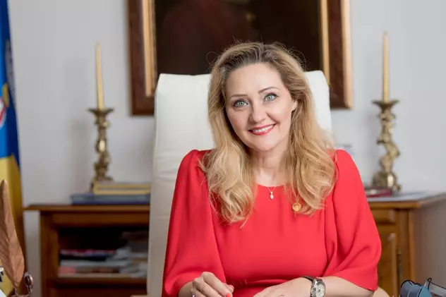 Dezvăluirile Elenei Lasconi la un an de când a devenit primar la Câmpulung Muscel: „Familia mea suferă”