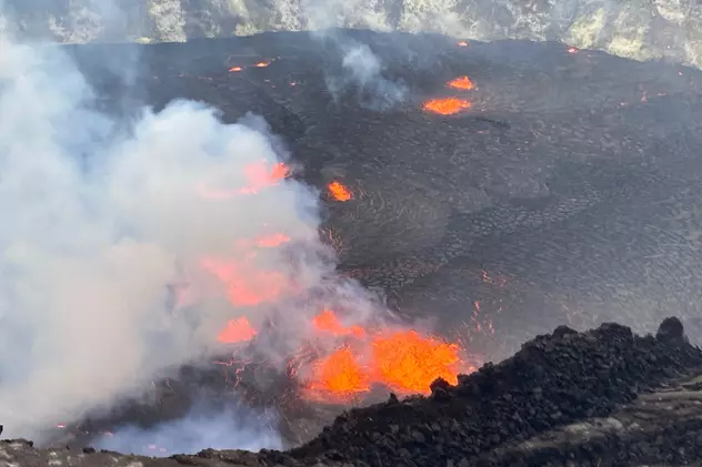 „Cod roșu” de alertă în Hawaii, după erupția vulcanului Kilauea
