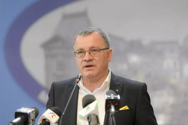 Adrian Oros, al nouălea liberal care a demisionat din grupul parlamentar PNL