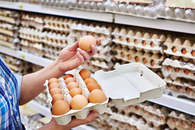 Alertă privind prezența a două tipuri de Salmonella în loturi de carne de pasăre și ouă provenite din Polonia