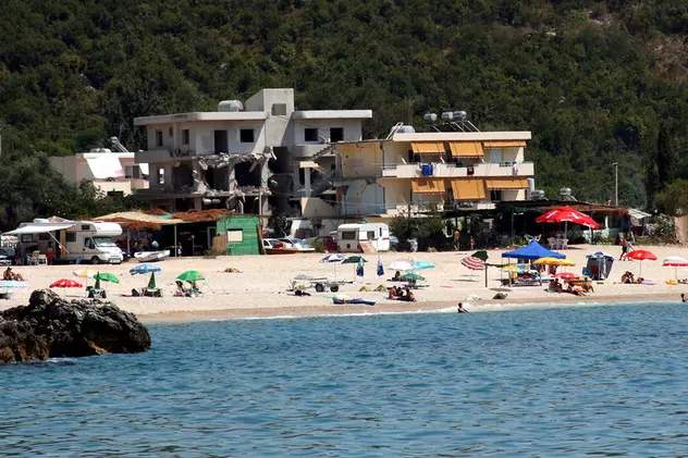 Patru turiști, găsiți morți în sauna unui hotel de cinci stele din Albania