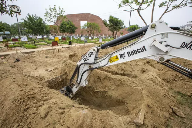 Groparii din Botoșani, copleșiți de numărul de decese. „Am închiriat un excavator. A fost o situație de forță majoră”