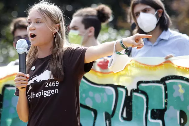 Moment viral cu Greta Thunberg. Activista de mediu a urcat pe scenă și le-a cântat fanilor o piesă celebră