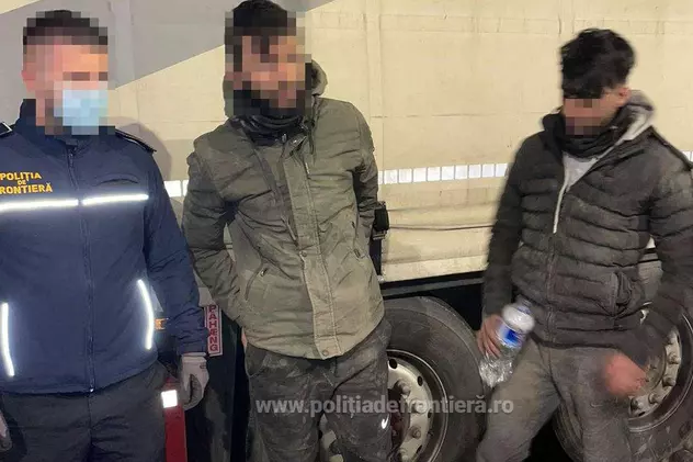 Trei afgani și un pakistanez au călătorit din Turcia până în România ascunși pe osiile unei semiremorci