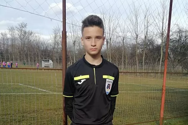 Arbitru la 13 ani și 3 luni. David Crețu, portar la Petrolul Ploiești, a debutat ca asistent la un meci din campionatul județean Prahova
