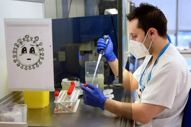 Cristian Apetrei, profesor de Boli Infecțioase şi Microbiologie, despre  tulpina Omicron: Are 50 de mutaţii şi se răspândeşte cu rapiditate