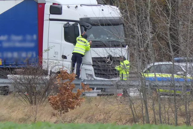 Șofer român de TIR, mort la volan. Camionul lui bloca intrarea într-o parcare din Germania