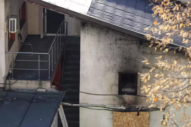 Spitalul din Ploiești care a luat foc joi ar avea detectoare de oxigen care se încarcă de la soare