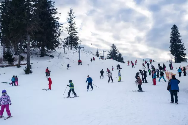 Deschiderea sezonului de schi în staţiunea Păltiniş se amână din cauza vremii