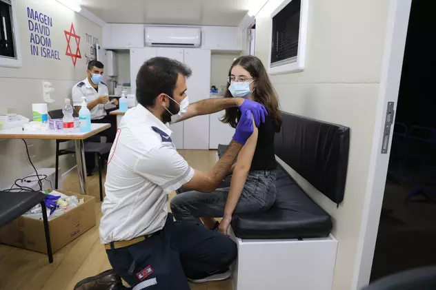 Israelul a autorizat vaccinarea anti-COVID a copiilor cu vârste între 5 și 11 ani