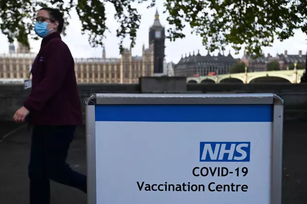 Specialiștii britanici recomandă extinderea vaccinării cu doza booster la persoanele cu vârste de 40-49 de ani
