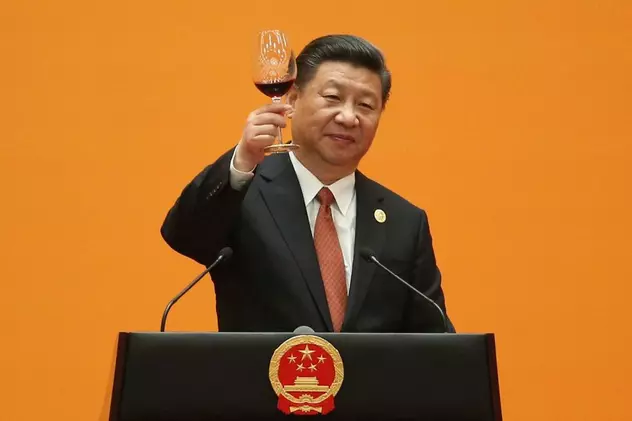Document istoric: Xi Jinping rescrie trecutul pentru a-și pregăti un viitor cât mai lung în fruntea Chinei